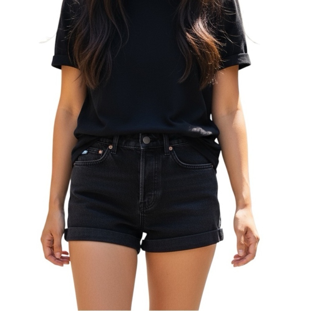 RAEY NWOT women’s black cutoff denim shorts with cuff size XS matches fashion